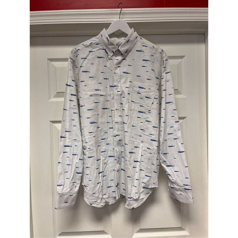 Altru White Whale Motif Button Down Shirt sz L